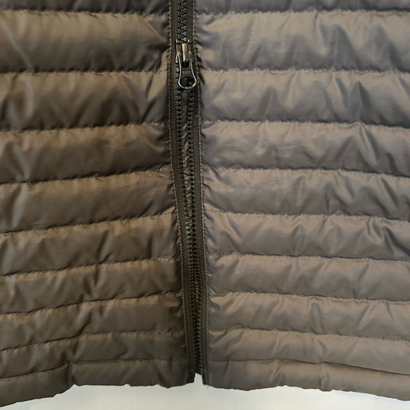 Eddie Bauer Grey Quilted Coat - Picture 9 of 16
